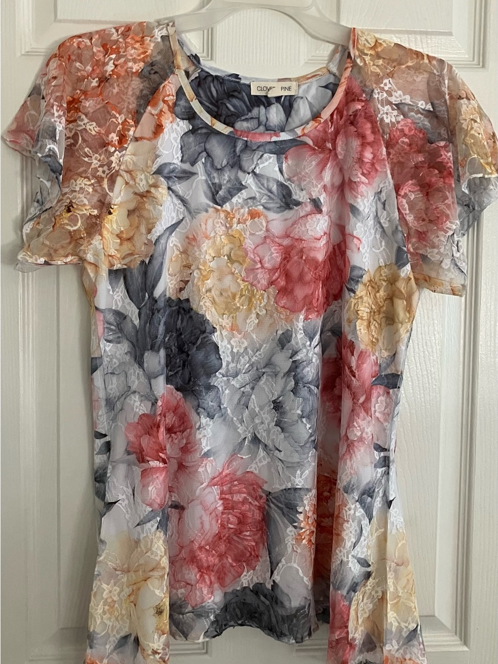 Clover + Pine Floral Short-Sleeve Blouse in Coral, Yellow & Gray Size L
